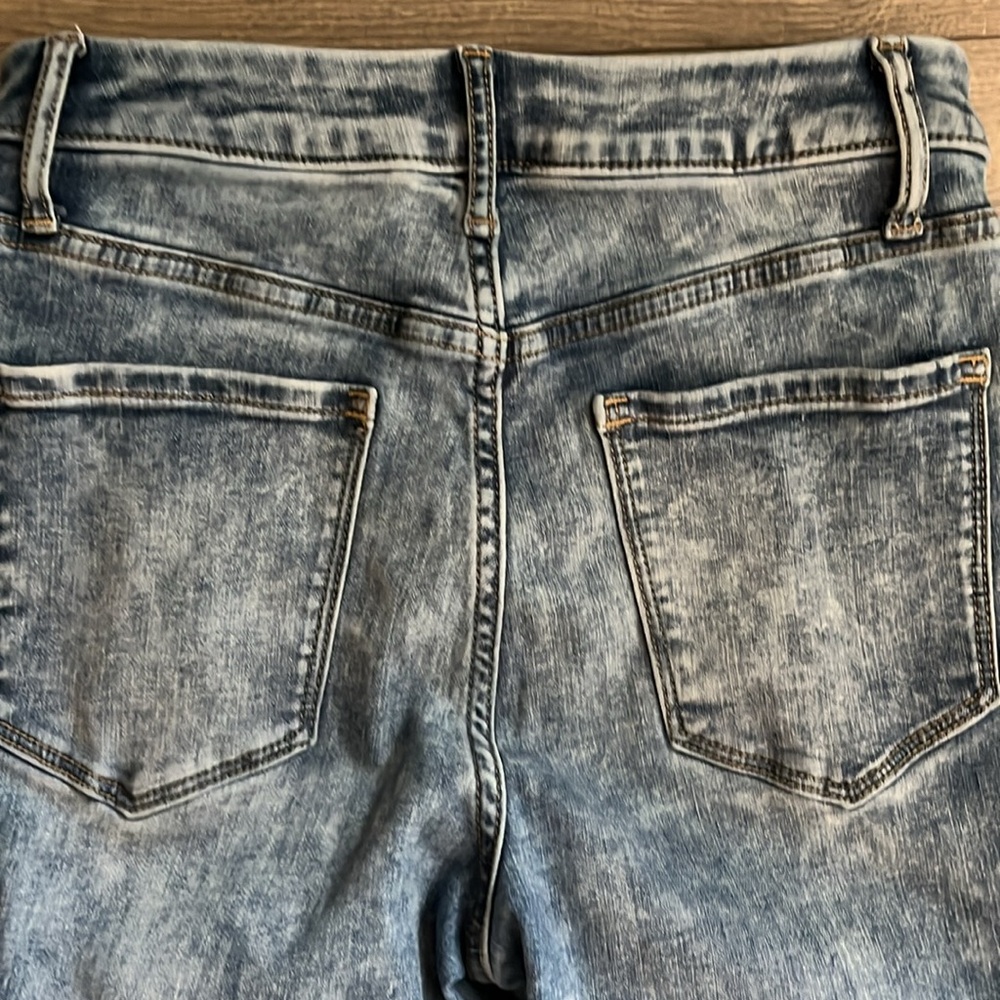 Simply Vera’s Women's Light Blue Jeans - Picture 12 of 14